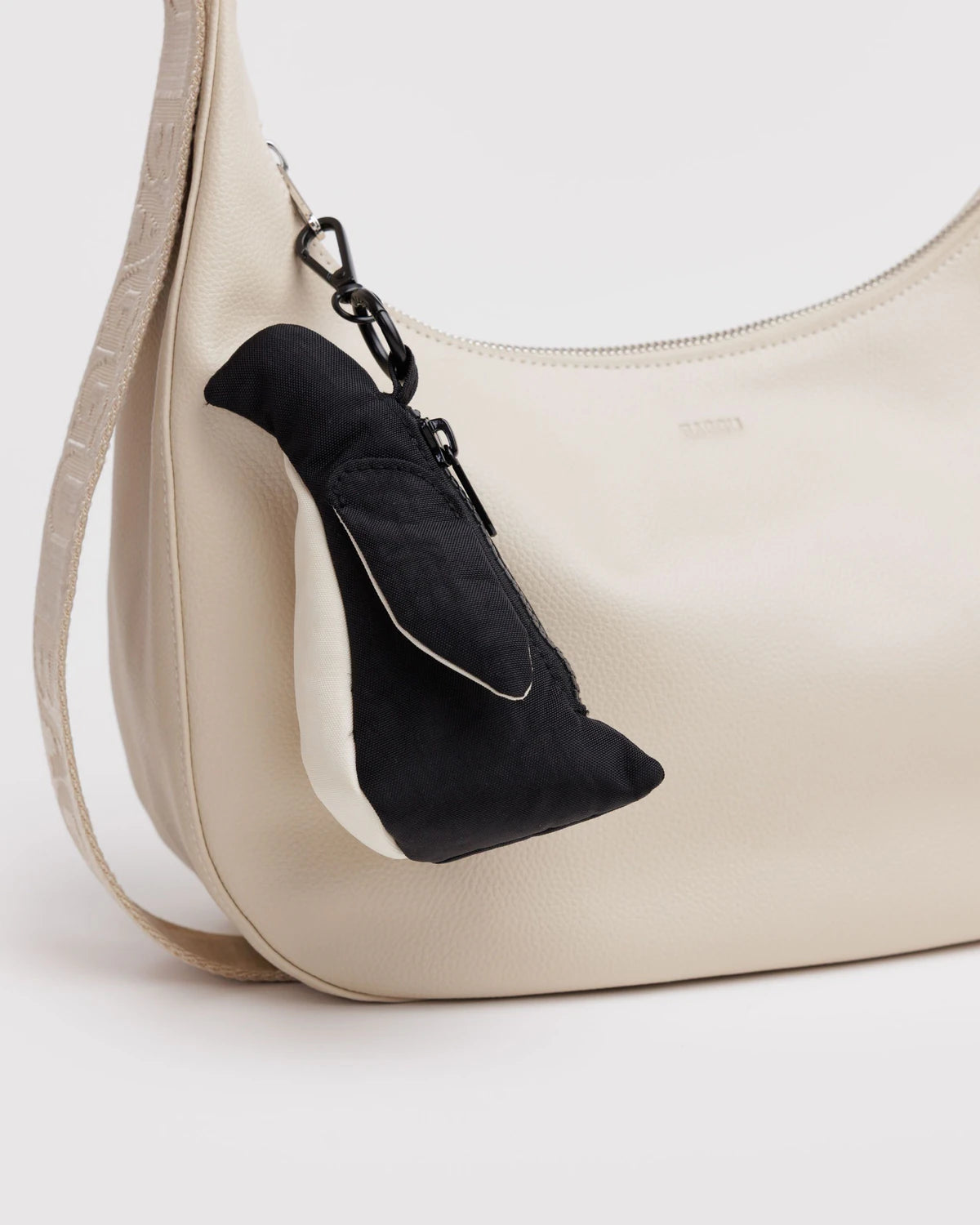 Baggu - Penguin Charm